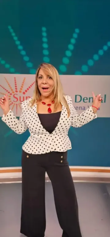 Mariela posando en Sun Health Dental